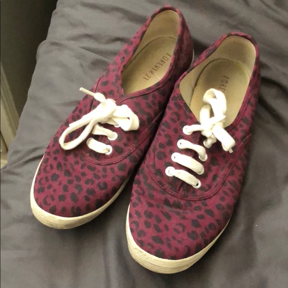 Maroon cheetah tennis shoes